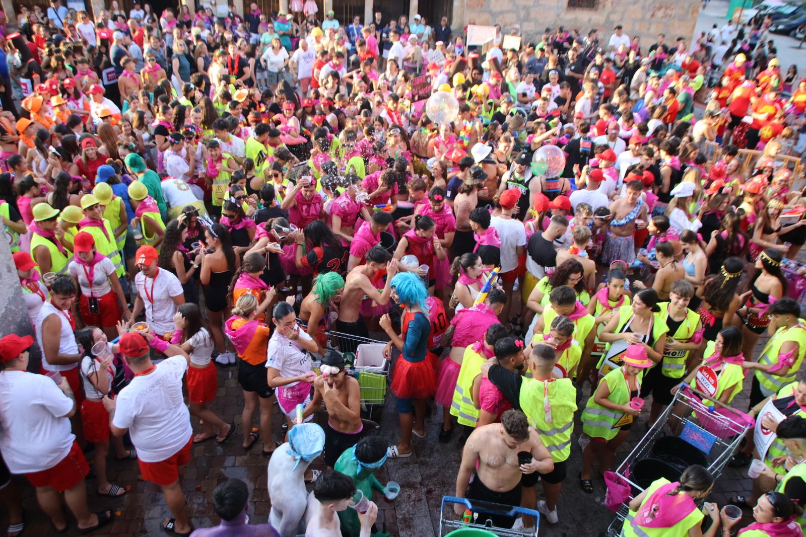 Chupinazo en Carbajosa con batucad