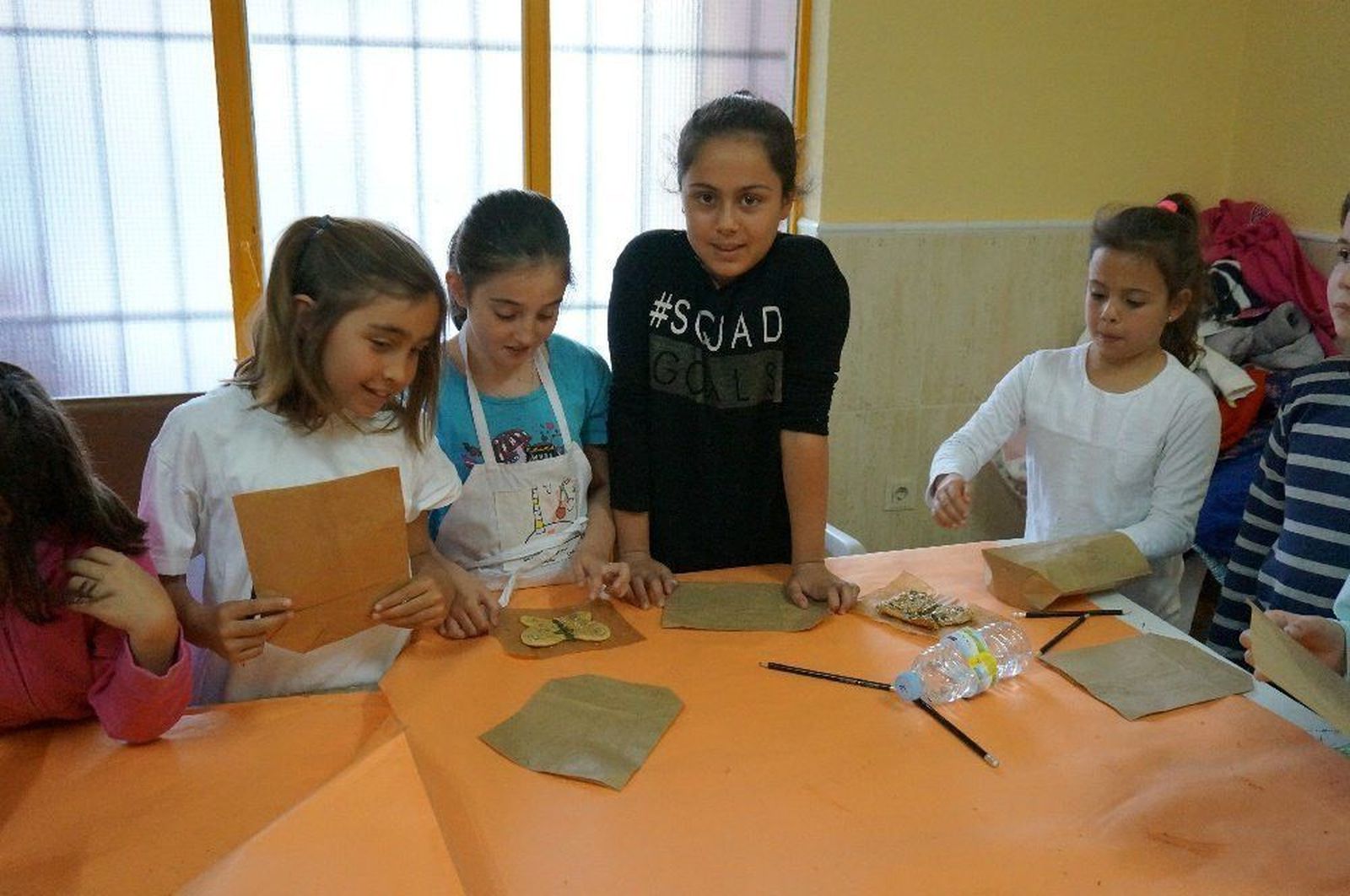 Poemas y repostería en Villares de la Reina