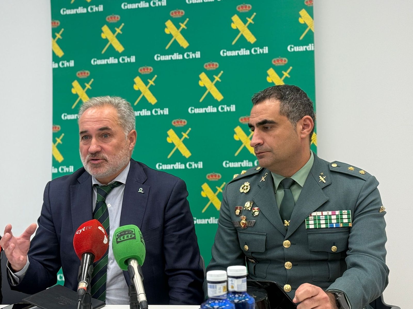 La Guardia Civil y la Asociación Española Contra el Cáncer se alían para llevar apoyo y esperanza al ámbito rural de Salamanca