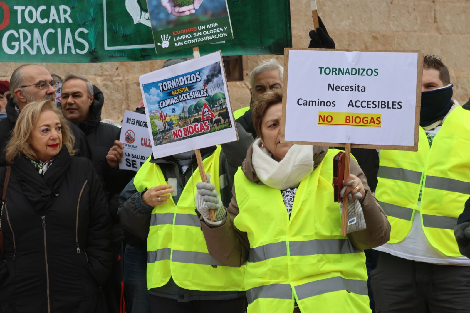 Protesta ciudadana por la planta de biogas en Castellanos de Villiquera
