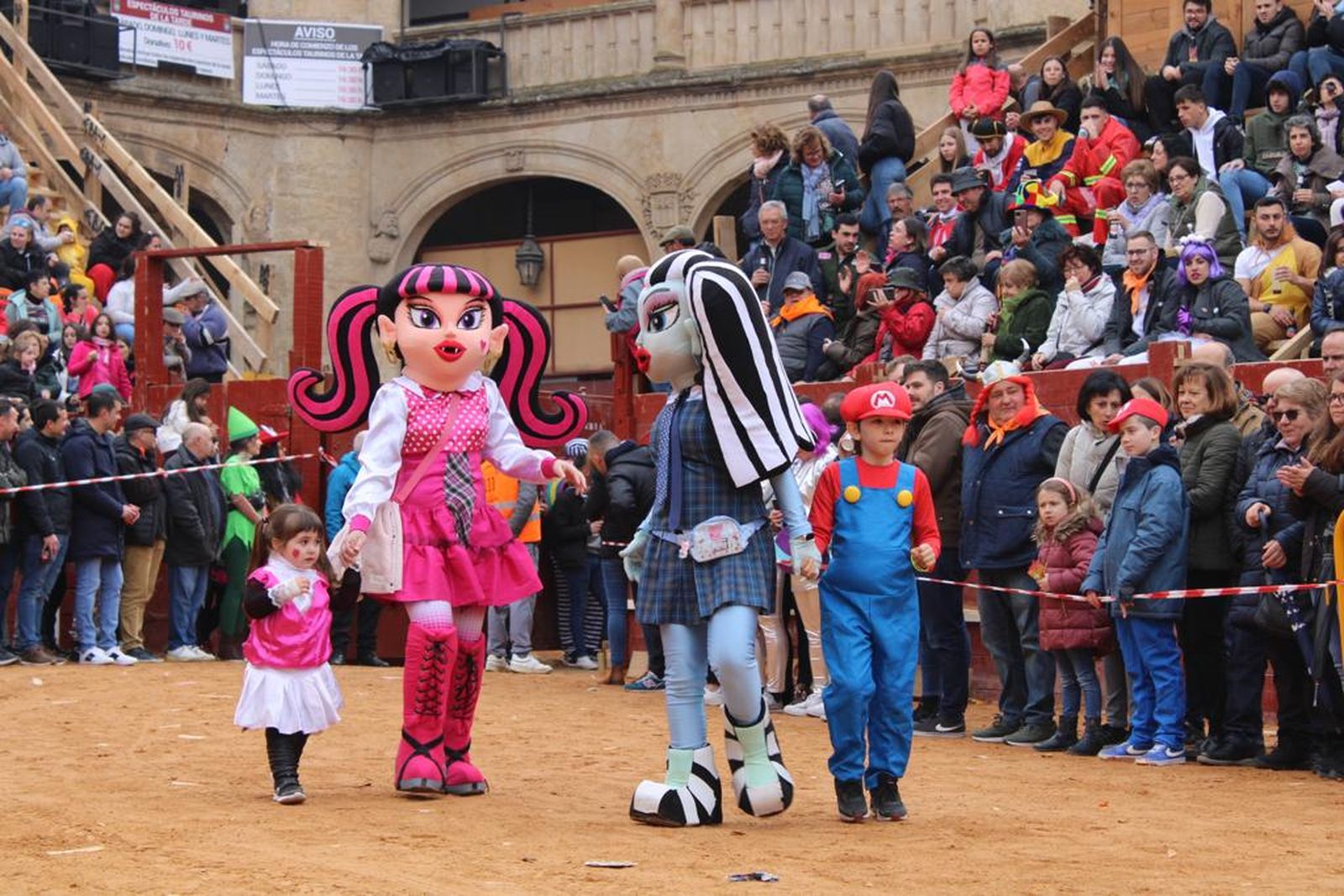 disfraces-del-sabado-de-carnaval-en-ciudad-rodrigo-81