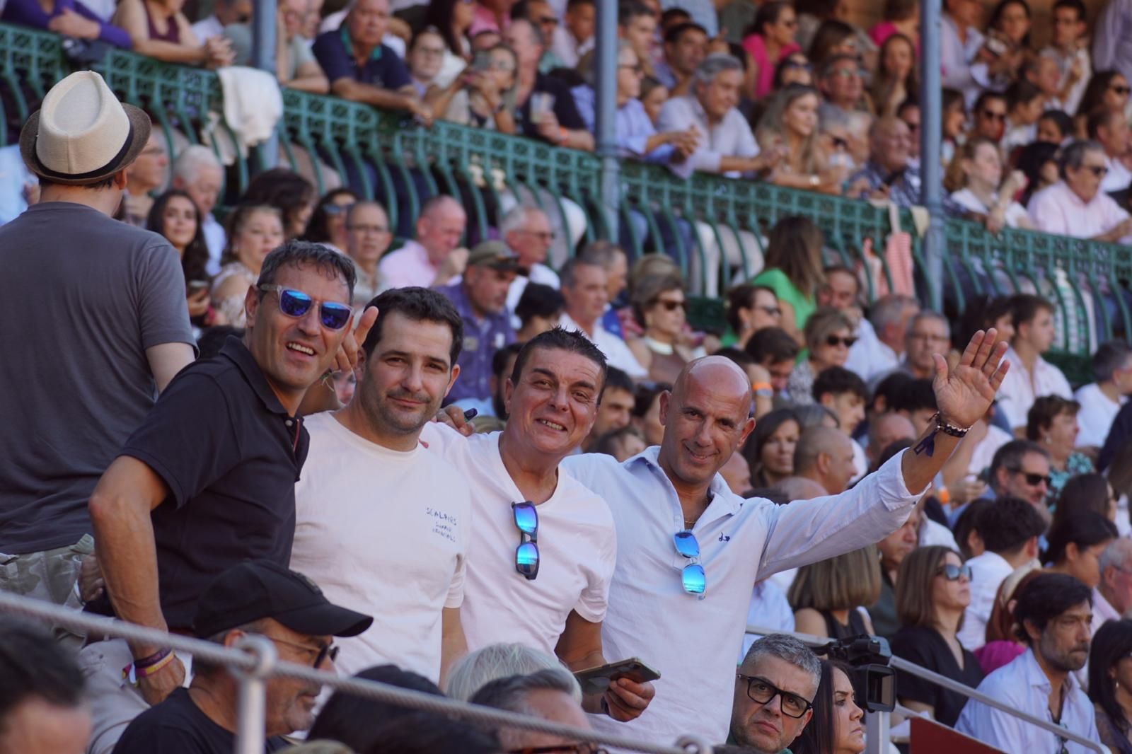 Así ha vivido la afición de La Glorieta el primer cartel de figuras de la feria: imágenes del ambiente en los tendidos y en el patio de cuadrillas
