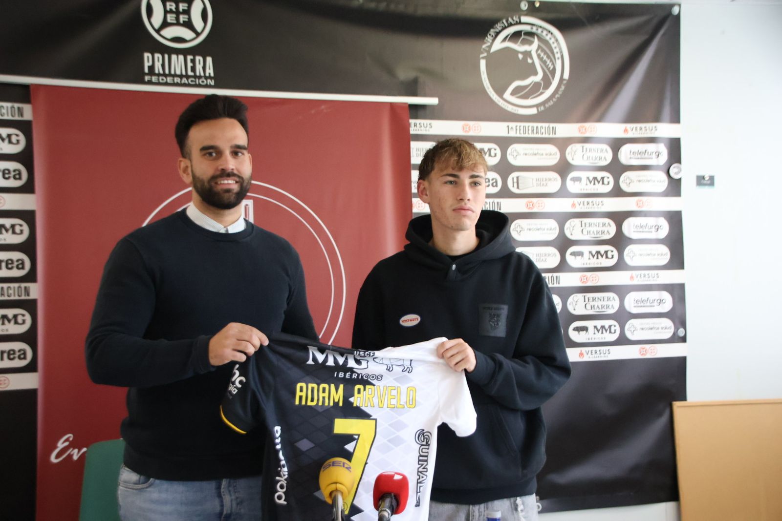 Presentación de Adam Arvelo como nuevo jugador de Unionistas de Salamanca
