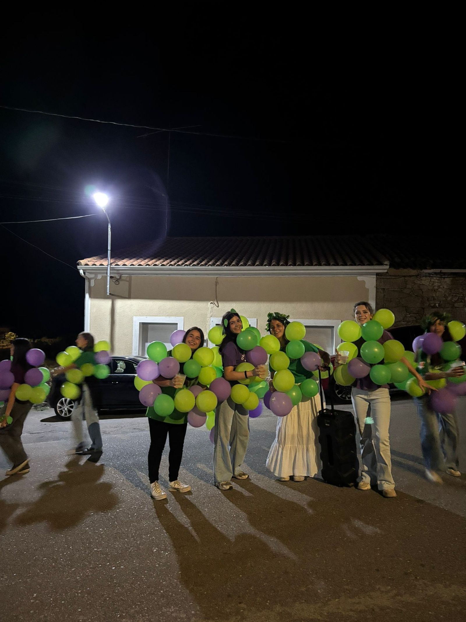 Desfile de peñas en Masueco 2025