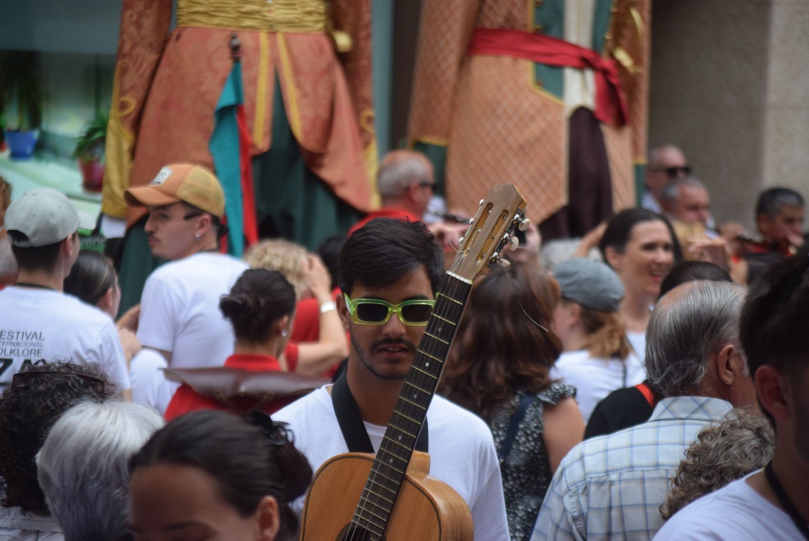 pasacalles-gigantes-y-gigantillas-17