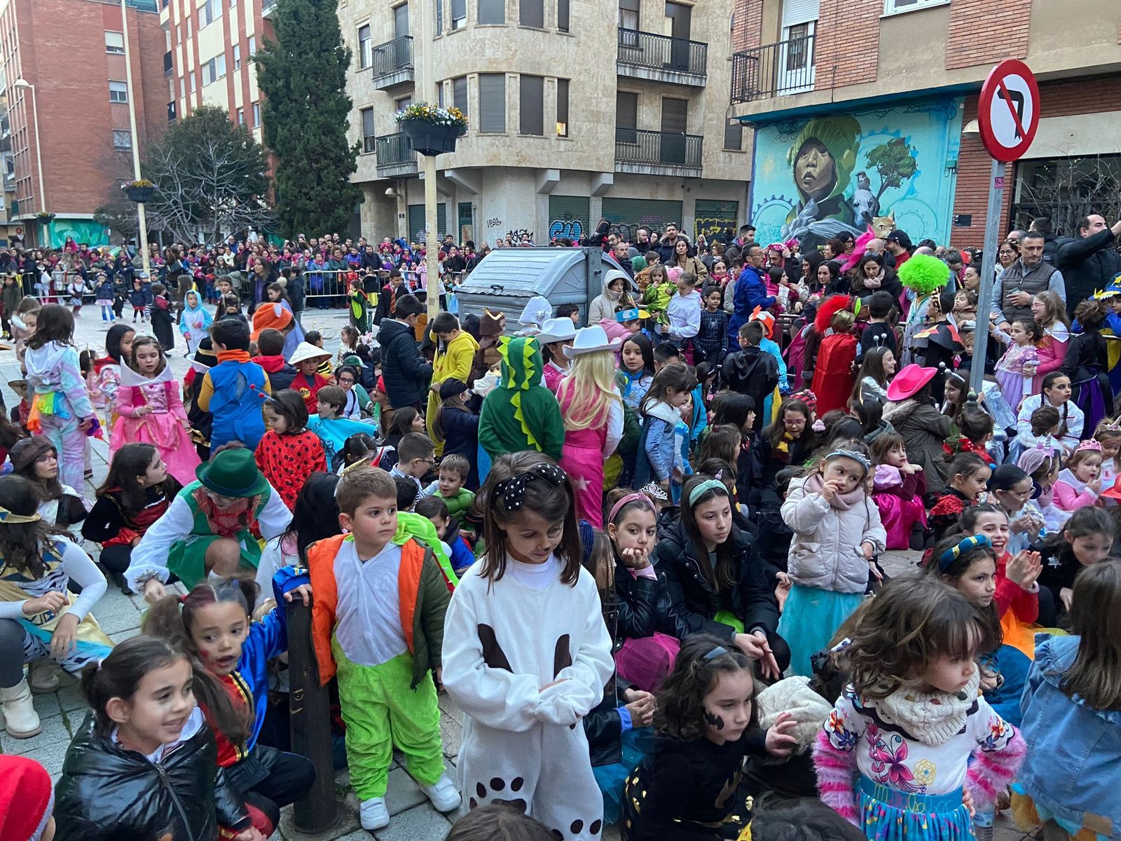 carnaval-de-la-asociacion-de-vecinos-zoes-del-barrio-del-oeste-8