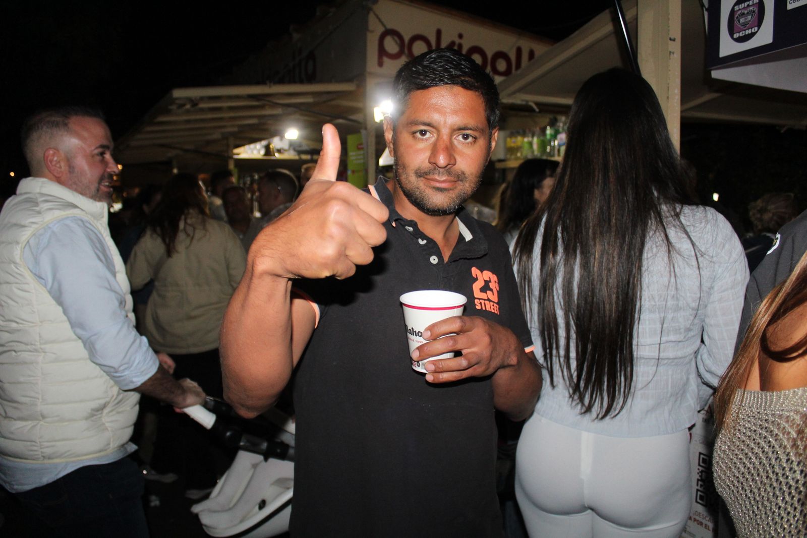Ambiente en la Feria de Día en la tarde de este lunes