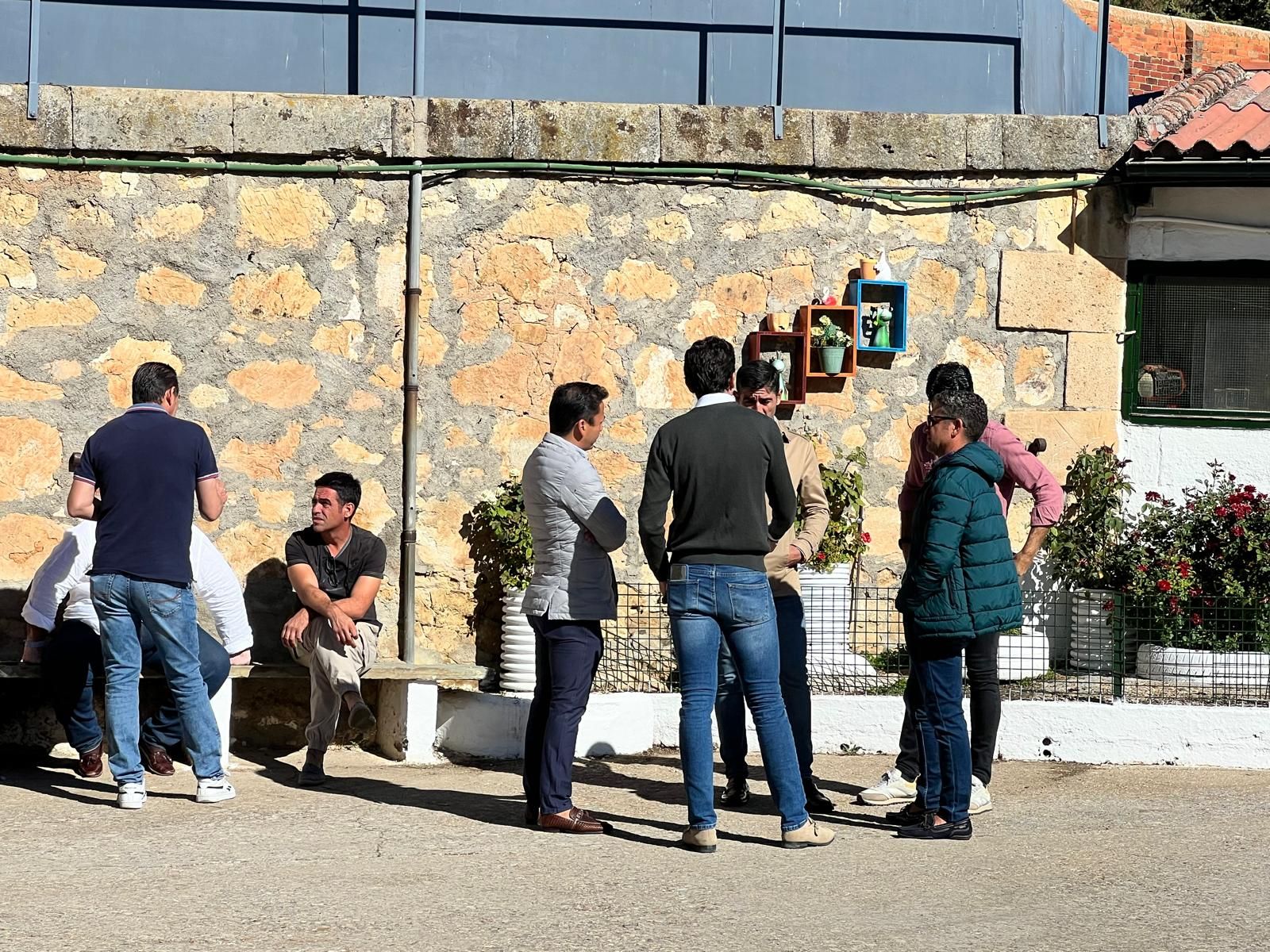 ambiente-durante-el-sorteo-de-los-toros-del-vellosino-en-la-glorieta-domingo-15-de-septiembre-de-2024-fotos-s24h-7