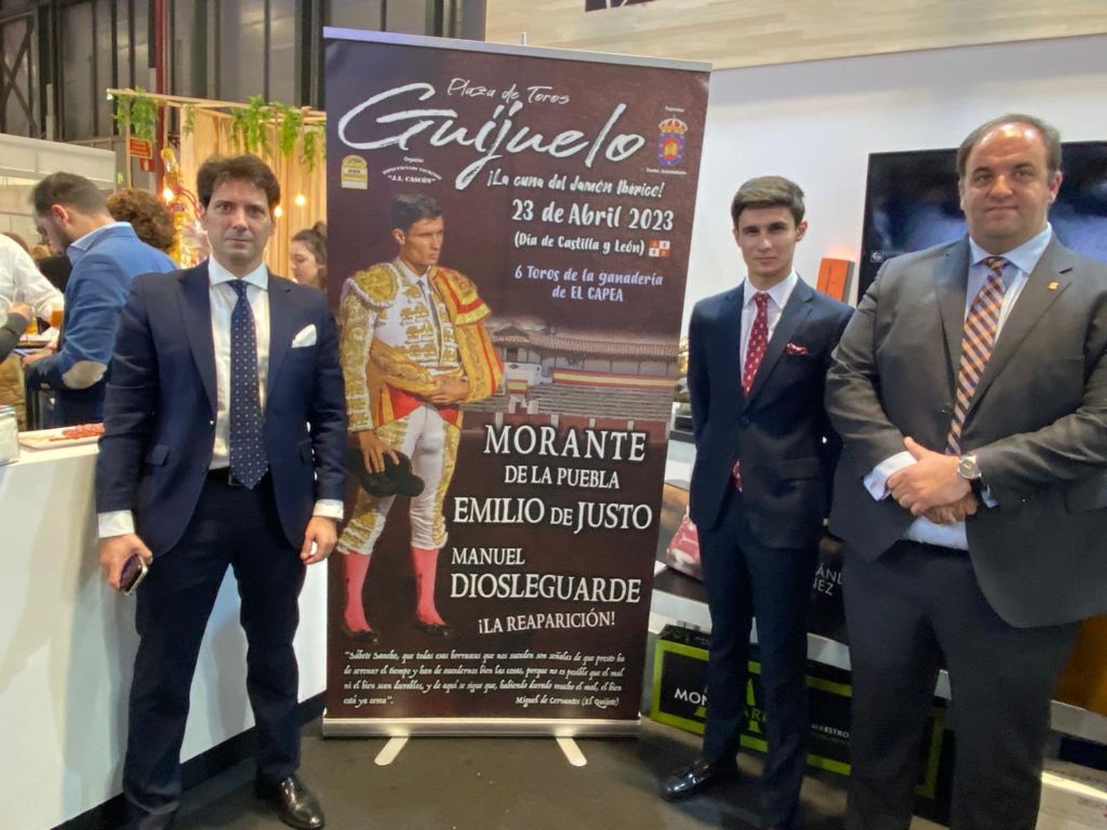 J.I Cascón, Diosleguarde y Roberto Martín (alcalde de Guijuelo)