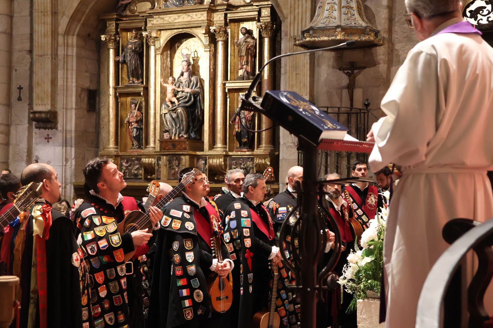 GALERÍA | Revive el acto de presentación de niños y bebés a la Virgen de la Soledad
