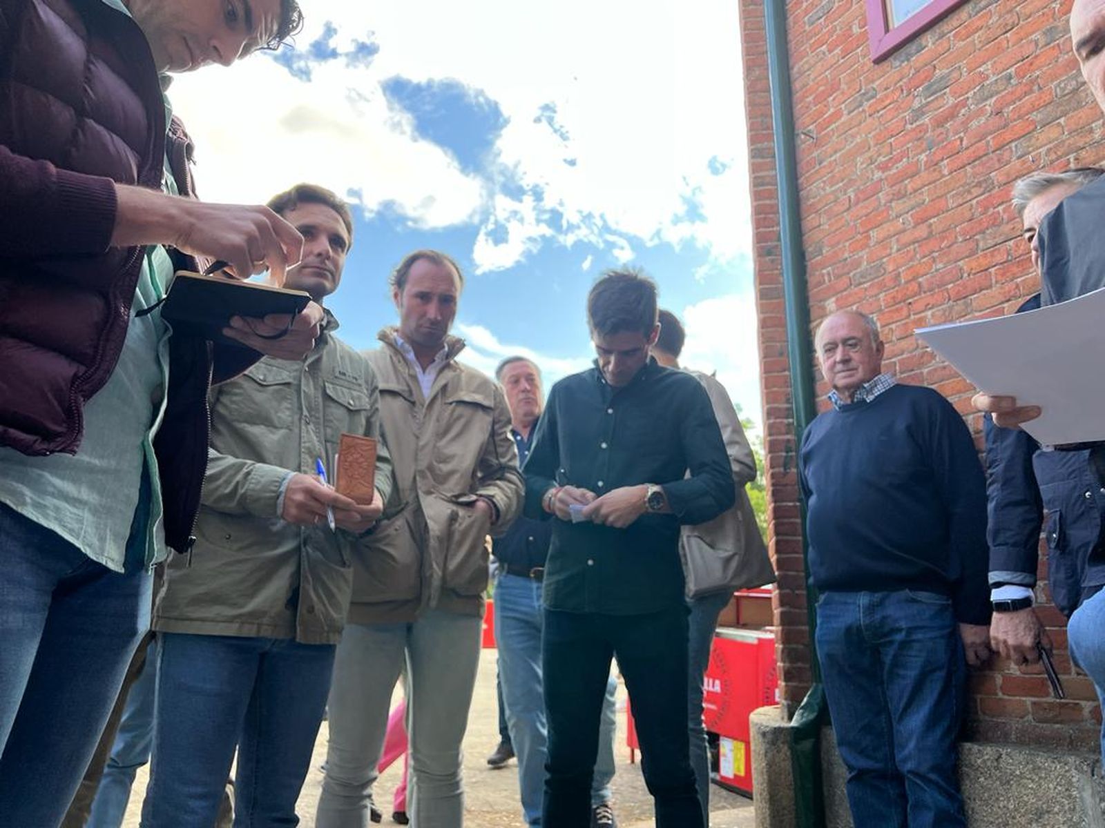 ambiente-durante-el-sorteo-de-los-el-puerto-de-san-lorenzo-y-la-ventana-del-puerto-20