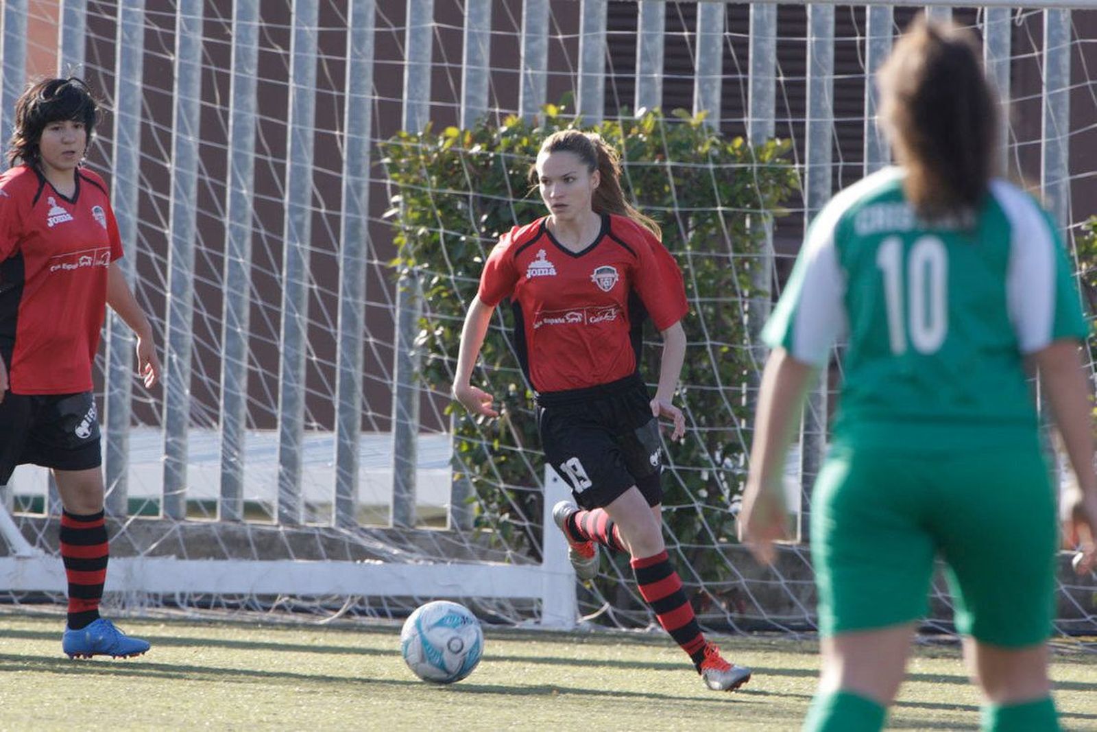 El fútbol femenino salmantino apuesta por llevar la iniciativa