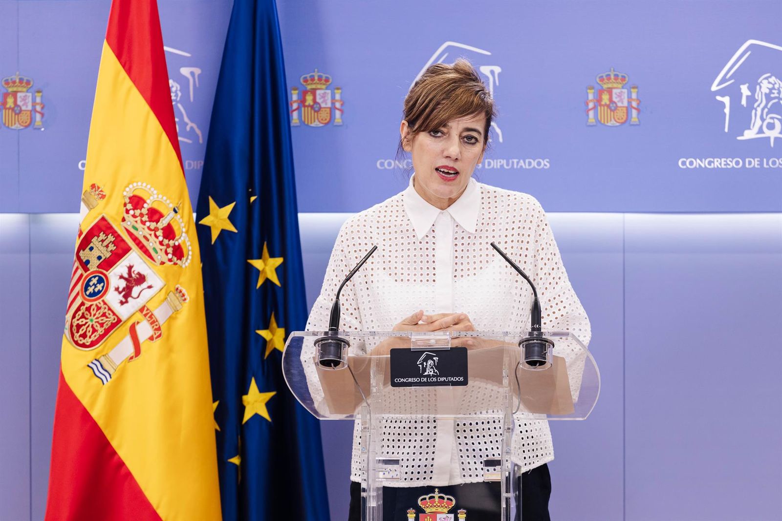 La portavoz parlamentaria de Sumar, Marta Lois, durante una rueda de prensa posterior a la reunión de la Junta de Portavoces, en el Congreso de los Diputados, a 14 de septiembre de 2023, en Madrid