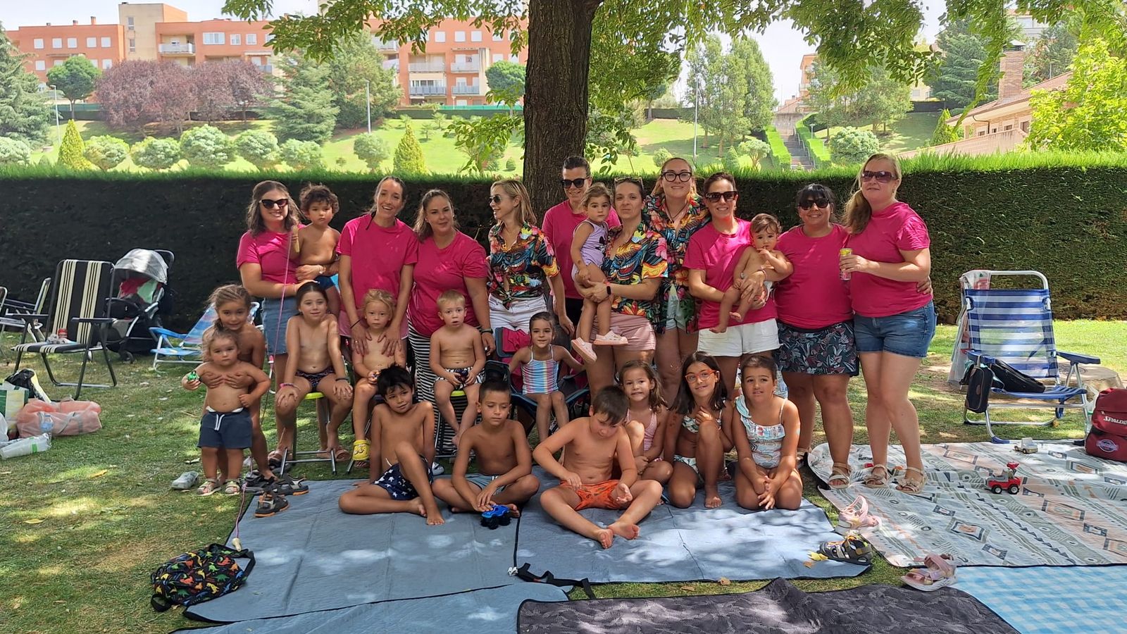 La paella y la sangría de Carbajosa de la Sagrada reúne a 1.500 personas