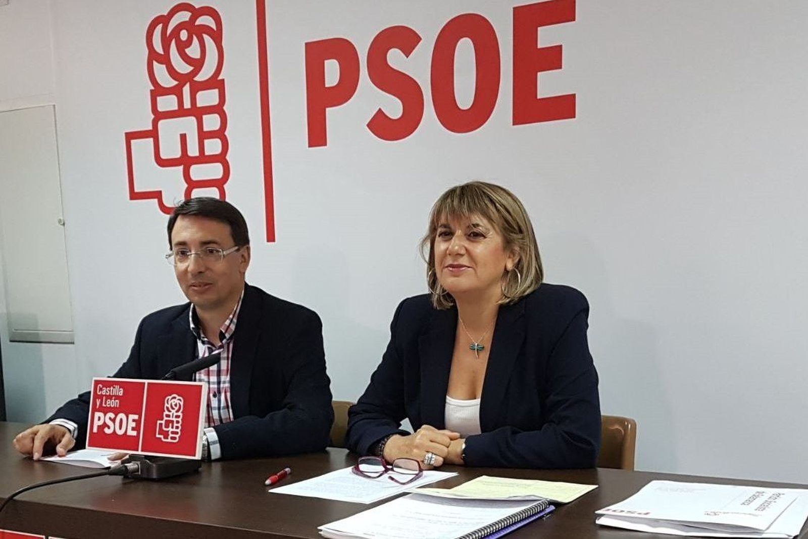 El PSOE urge a la Junta que solucione el problema de las listas de espera El PSOE urge a la Junta que solucione el problema de las listas de espera
