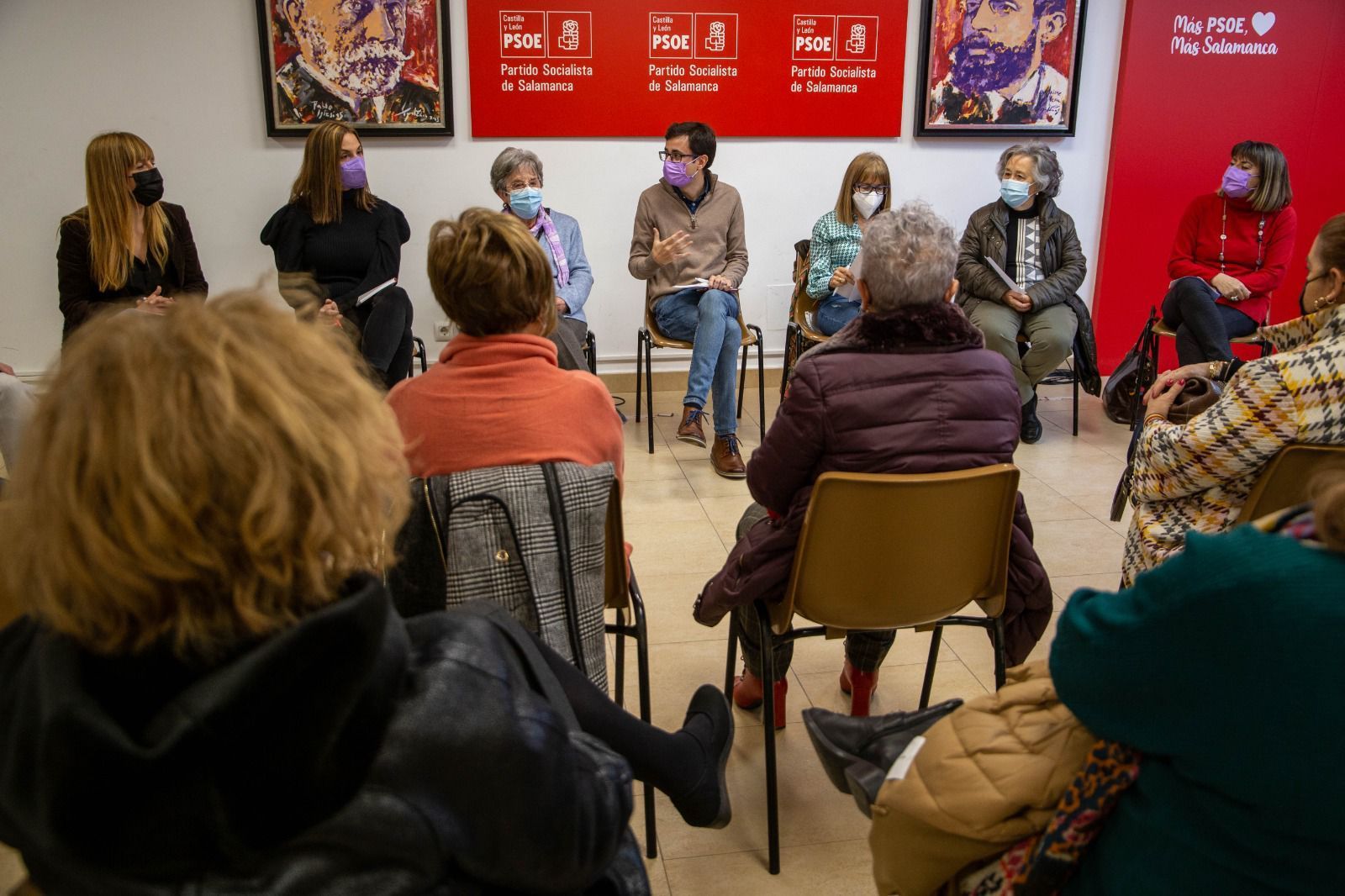 Coloquio 'El papel de la mujer en la política municipal'