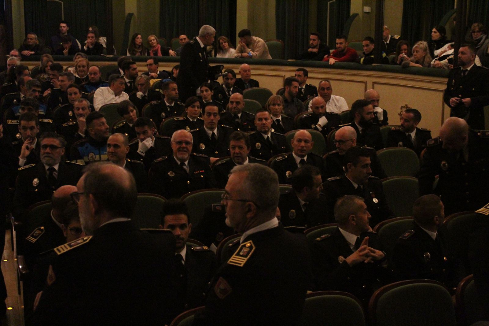 entrega-de-medallas-de-reconocimiento-a-la-policia-local-10