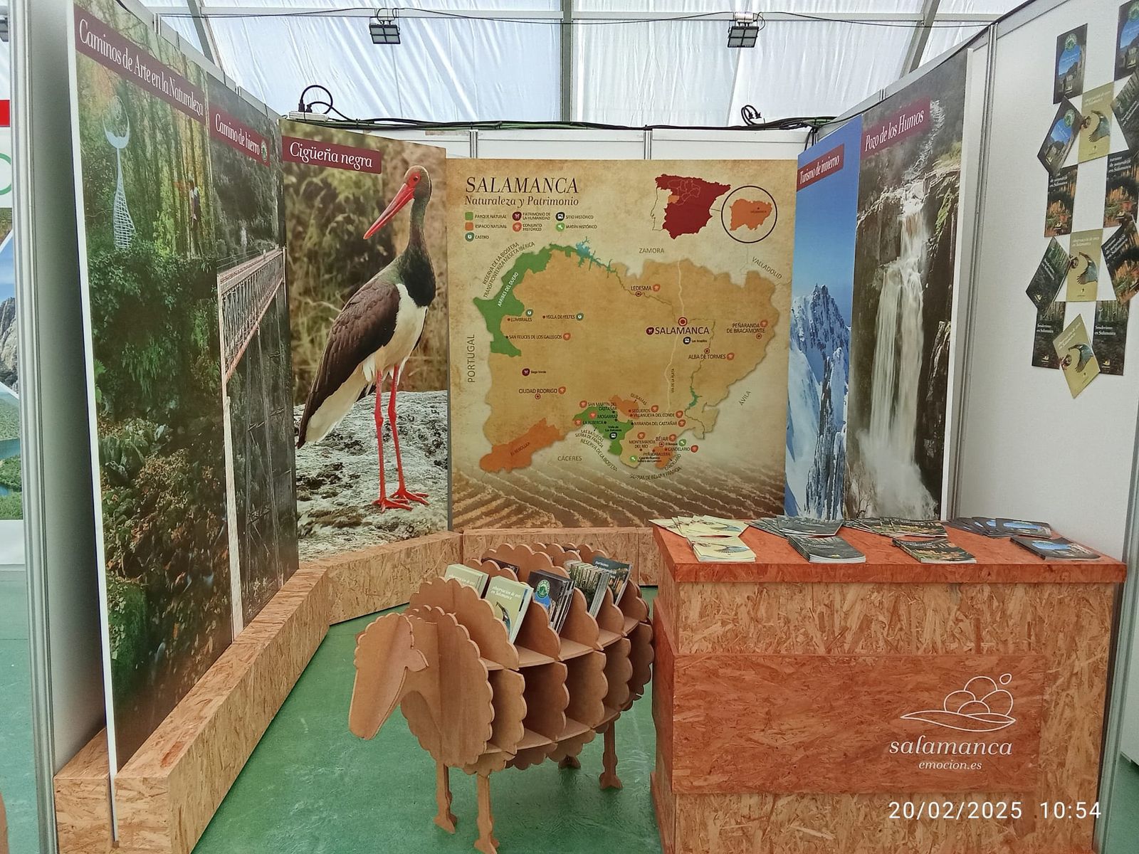 'Stand' XX Feria Internacional de Turismo Ornitológico (FIO). Foto Diputación de Salamanca