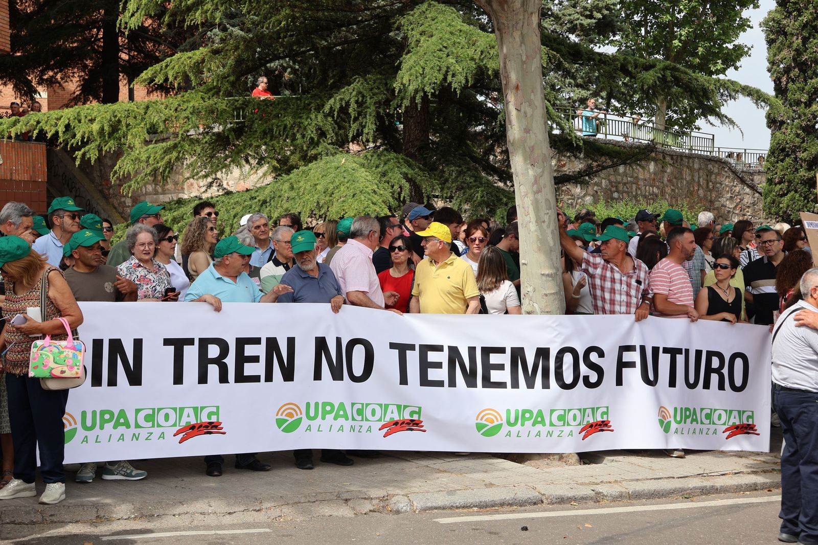 manifestacion-contra-la-perida-de-servicios-de-ave-35