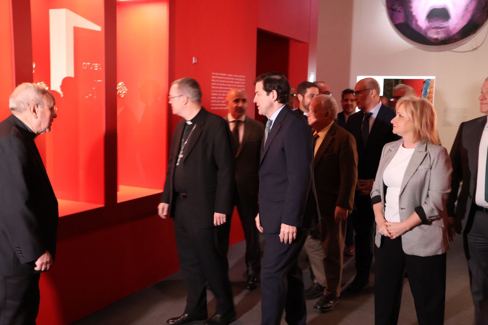 GALERÍA | La visita de Alfonso Fernández Mañueco a la Catedral de Zamora, en imágenes