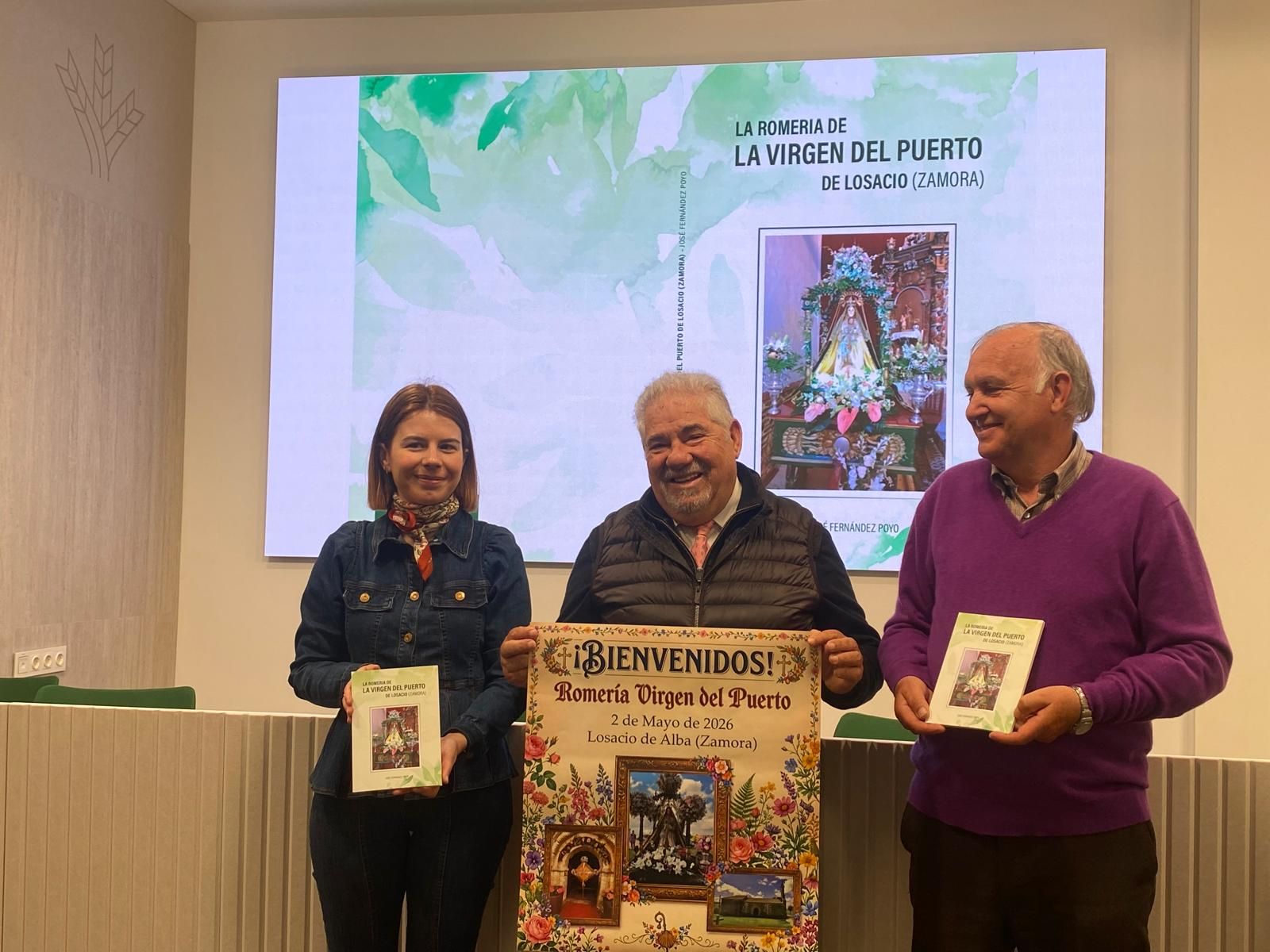Laura Huertos, Manuel Campo y José Fernández Poyo durante la presentación del libro