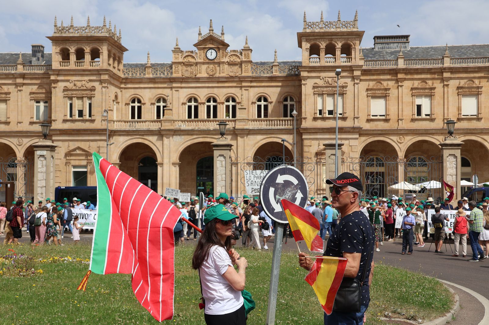 manifestacion-contra-la-perida-de-servicios-de-ave-34
