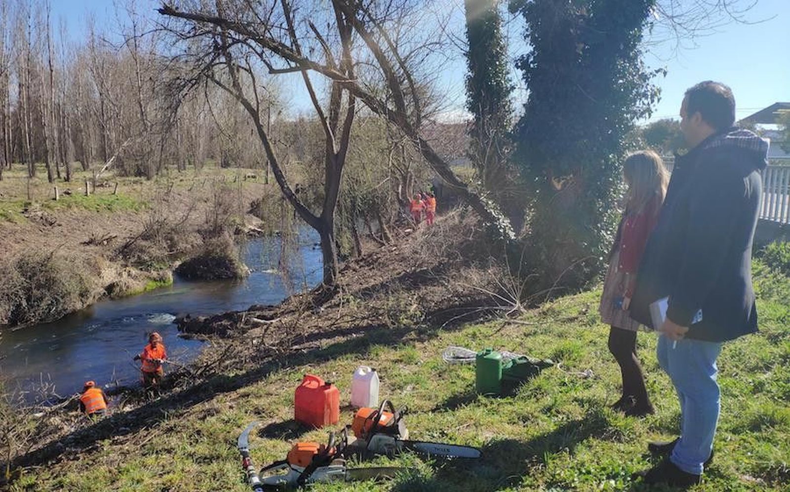 Limpieza margen izquierda del río
