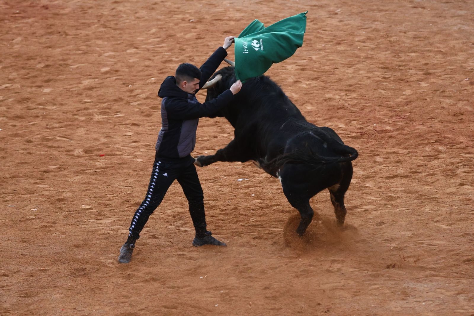 Capea de martes por la tarde en el Carnaval del Toro 2026