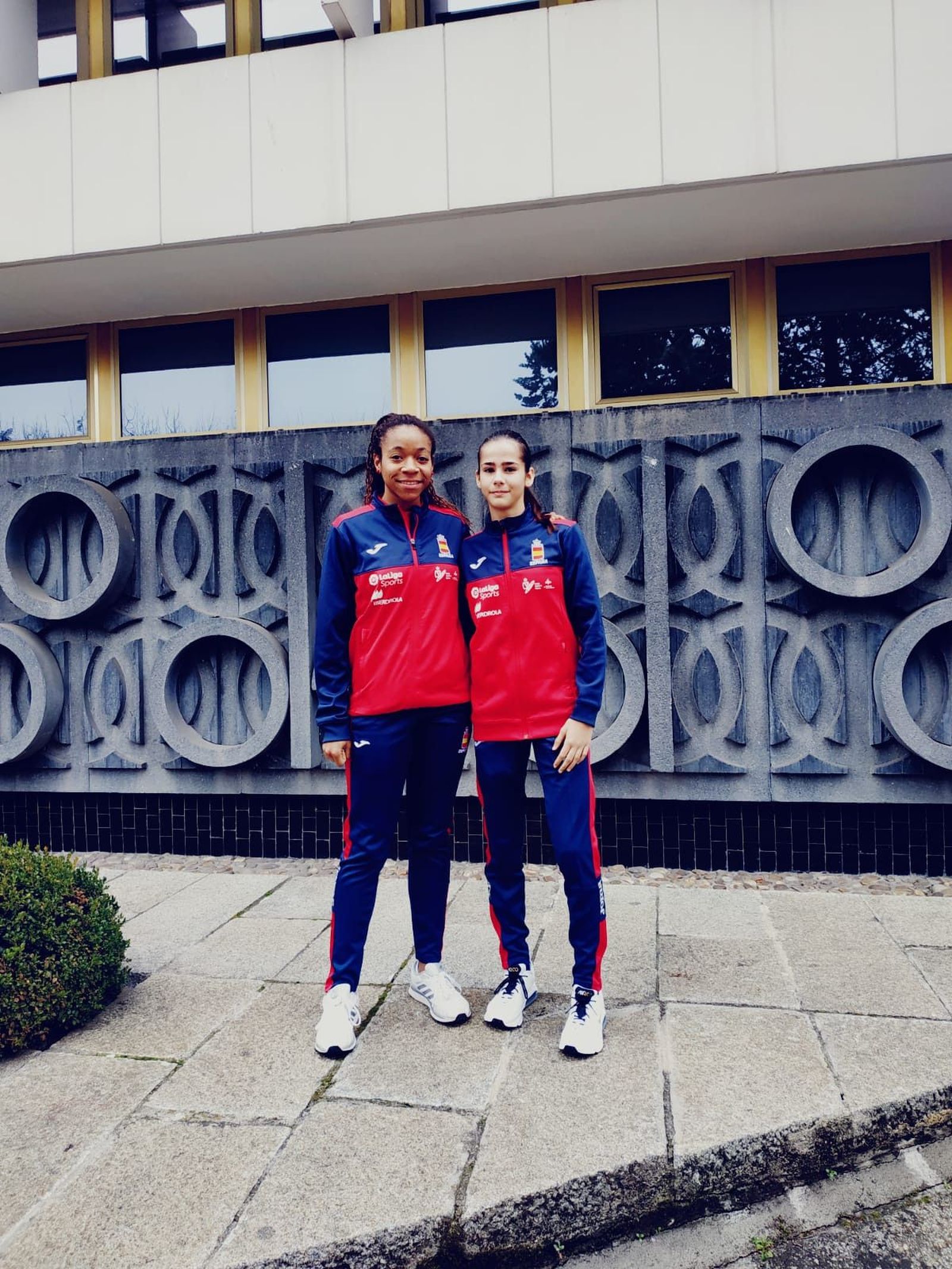 7610AEFC 723C 4A0A A3B7 BFD0BBEF85FD