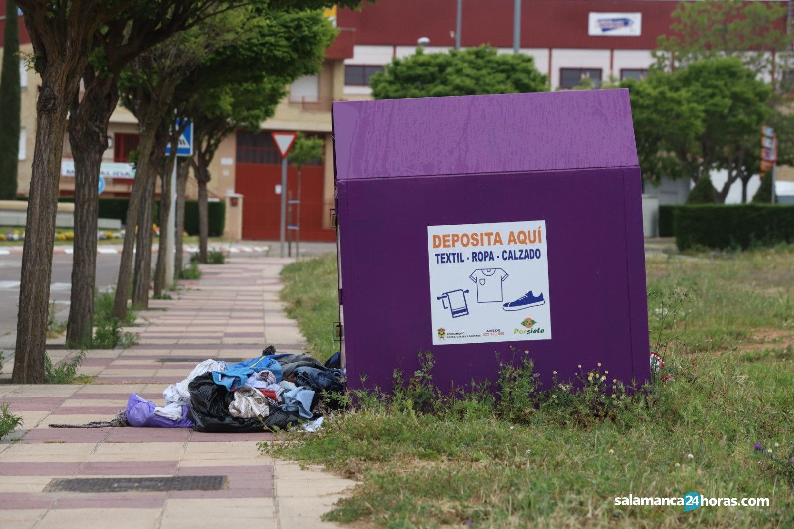 Ropa tirada carbajosa (1)