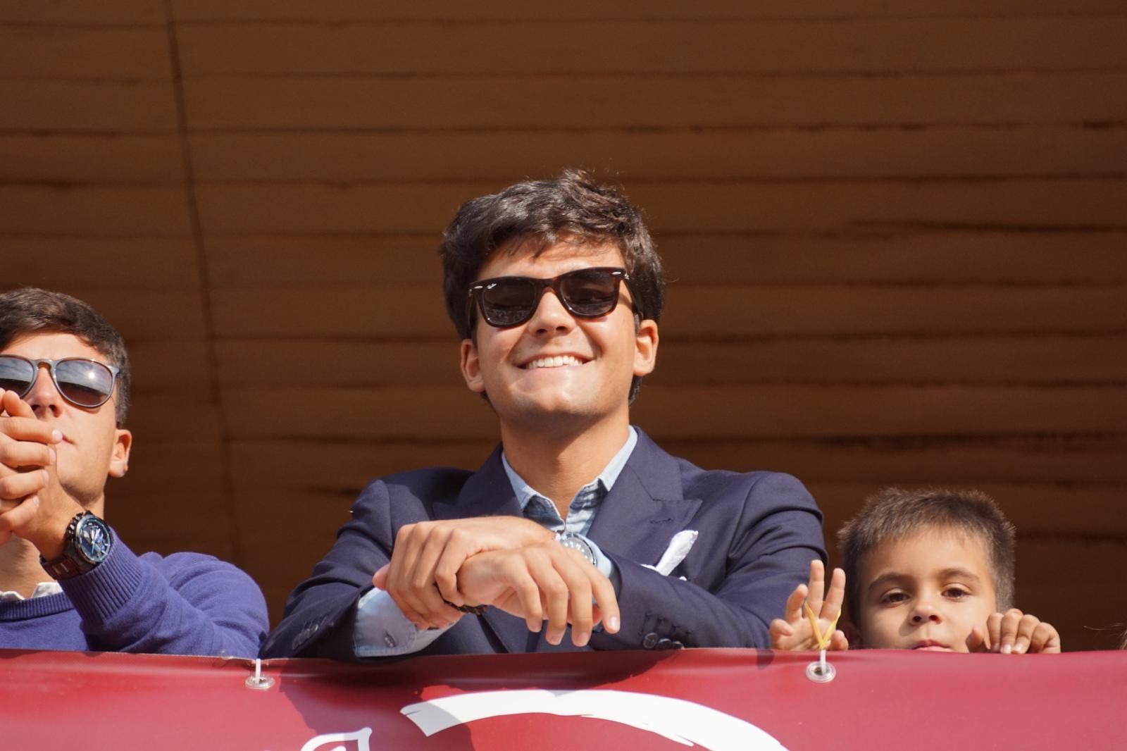 resumen-fotografico-del-ambiente-en-los-tendidos-de-la-glorieta-durante-la-corrida-concurso-22-de-septiembre-fotos-juanes-95