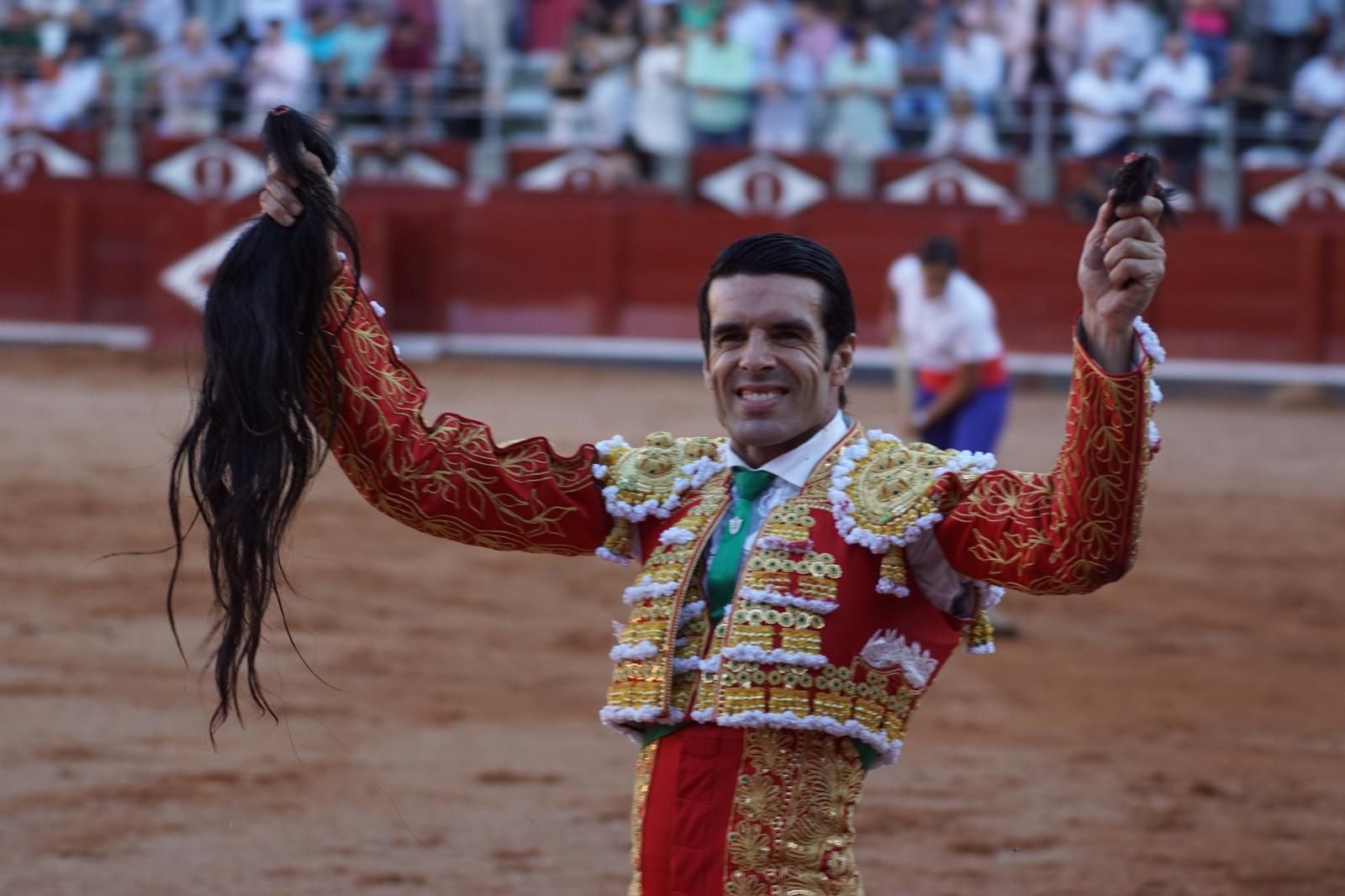 Emilio de Justo, Juan Ortega y Roca Rey inauguran el cartel de figuras en la feria de Salamanca: la corrida de Garcigrande en imágenes