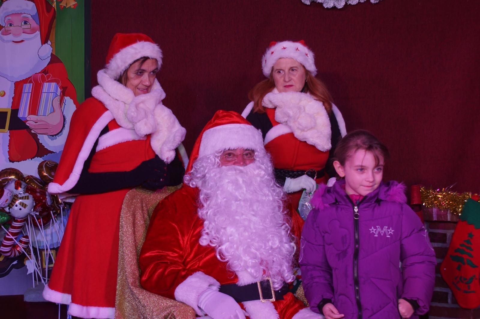 El Encinar recibe la visita de Papa Noel