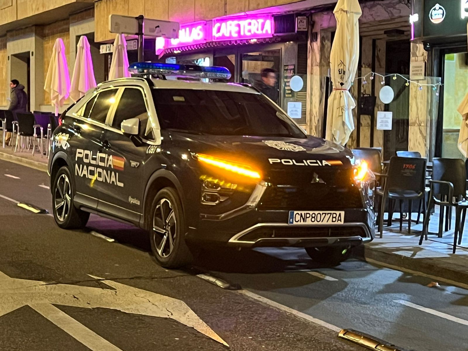 Despliegue policial en la calle Alfonso de Castro