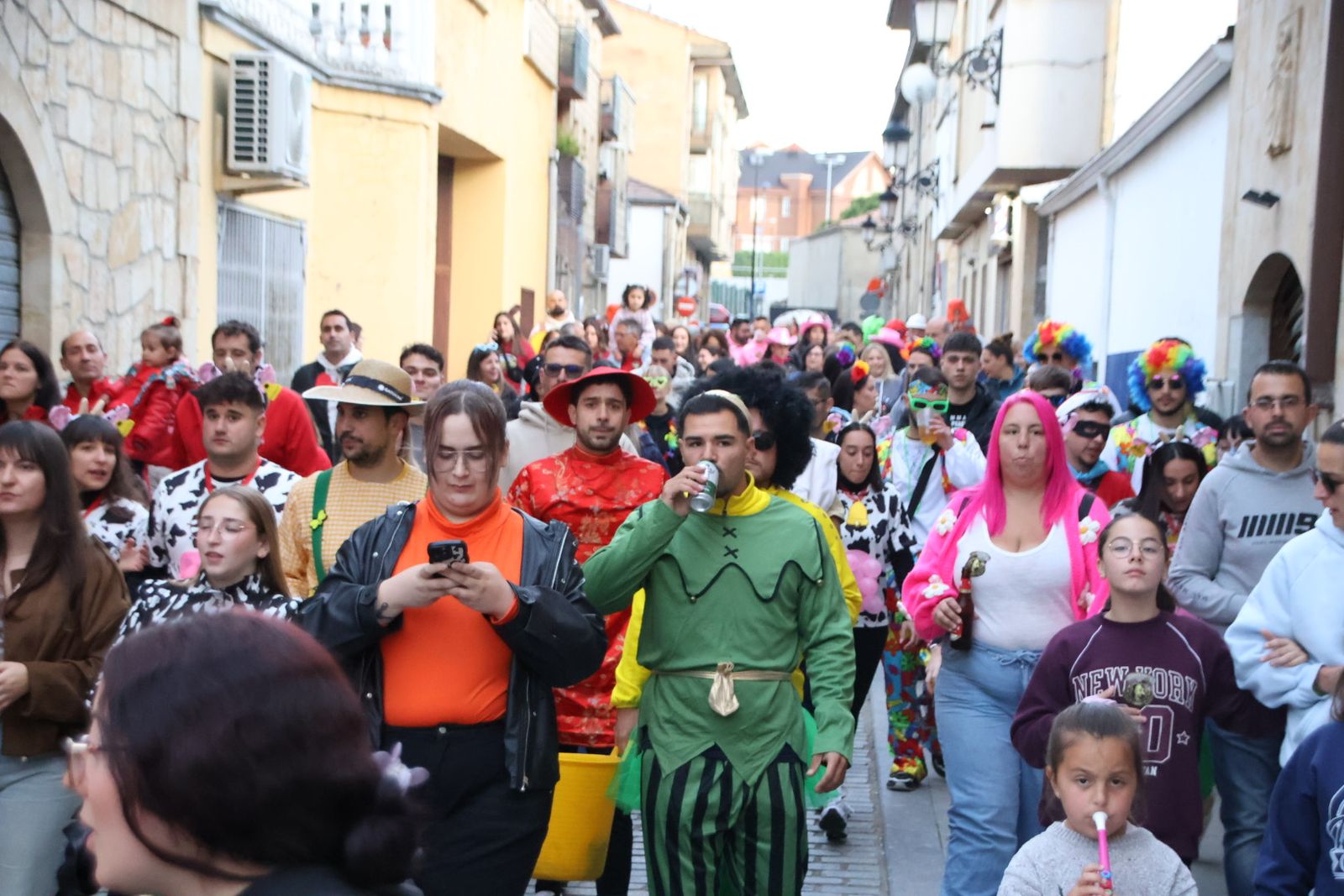  Villamayor, concentración y pasacalles de grupos y peñas