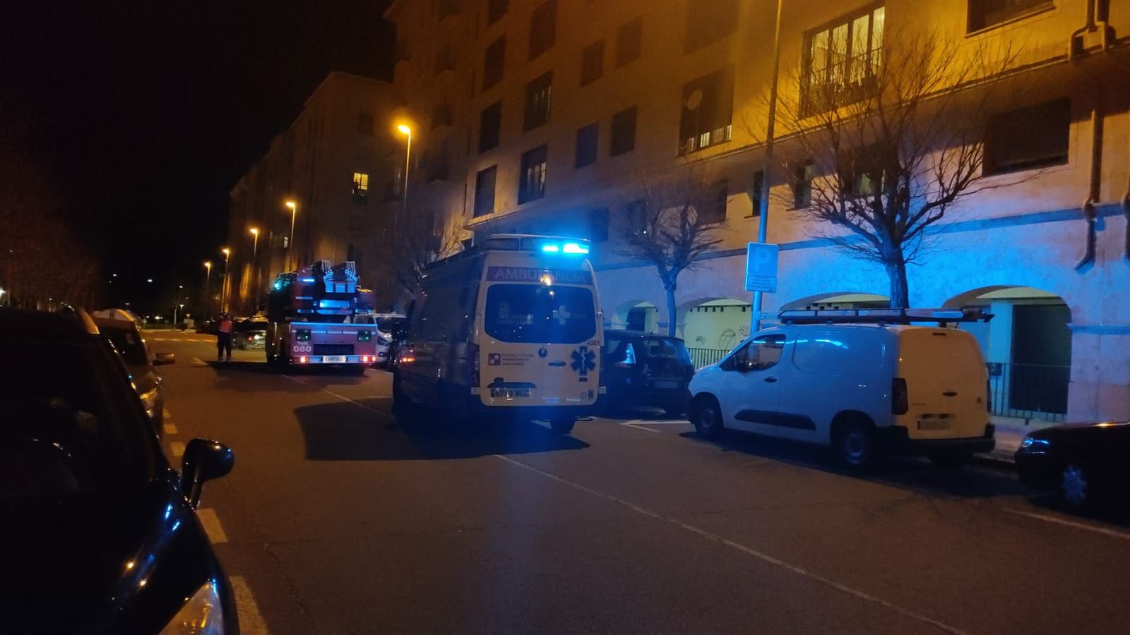 Una persona queda inmovilizada en el canapé de su cama y obliga a intervenir a los Bomberos de Salamanca