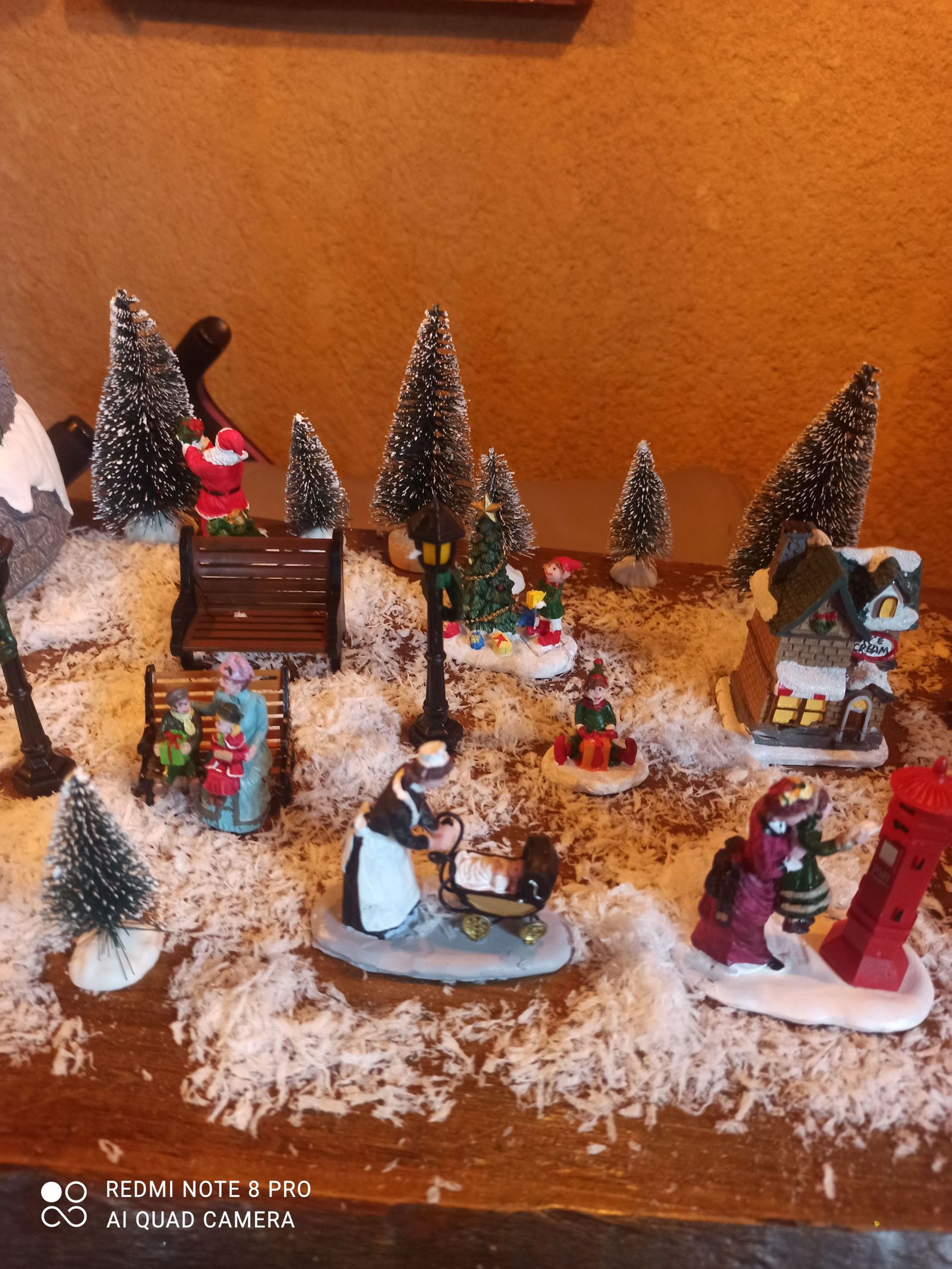 r-c-f-decoracion-navidena-en-una-vivienda-de-navarredonda-de-la-rinconada-5