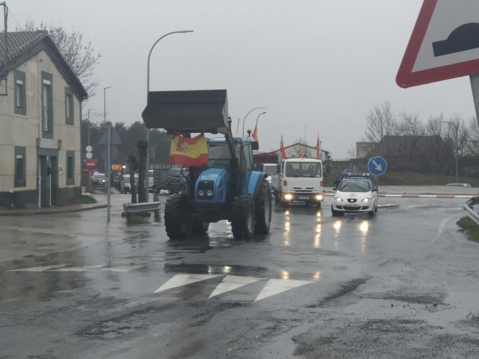la-tractorada-de-bejar-llega-a-palomares-2