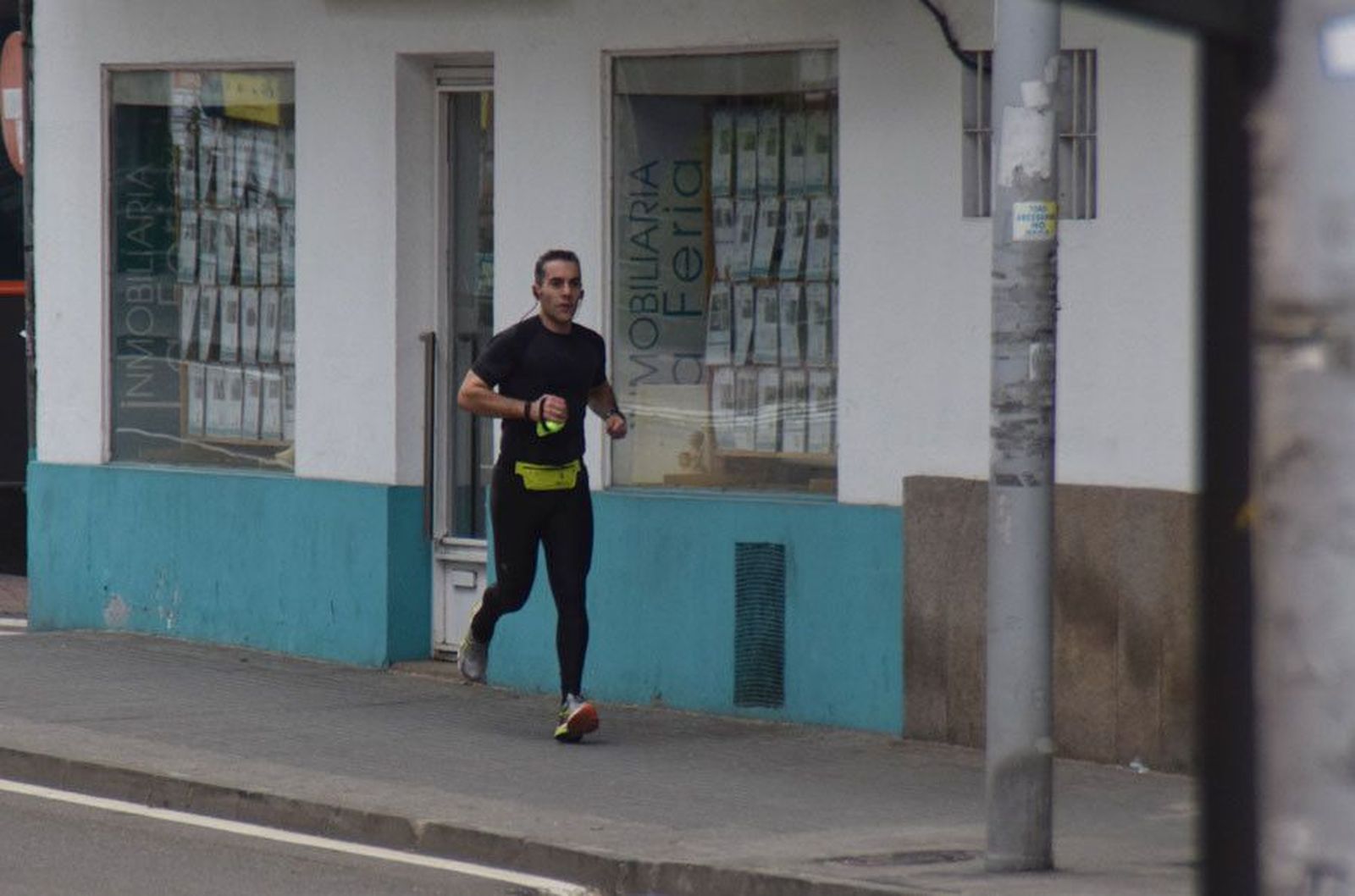 Correr corredor cuarentena confinamiento