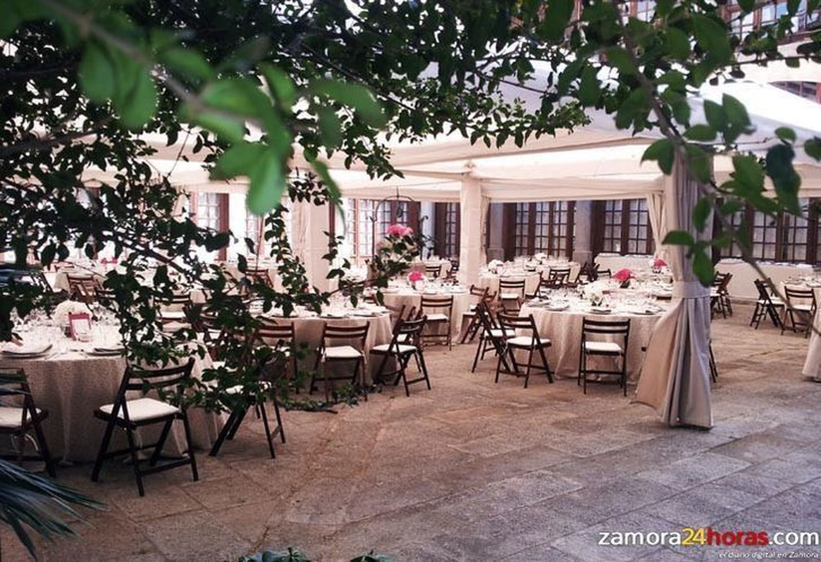 El Parador de Turismo, a disposición de los futuros novios en la Feria de Bodas