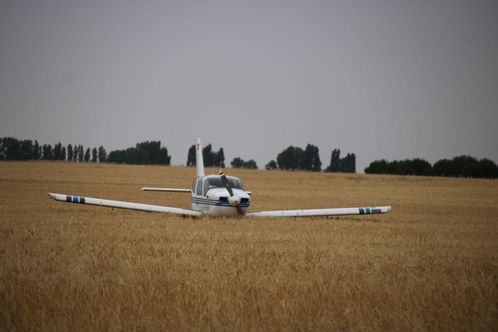 Aterrizaje forzoso de una avioneta de Matacán en Rágama
