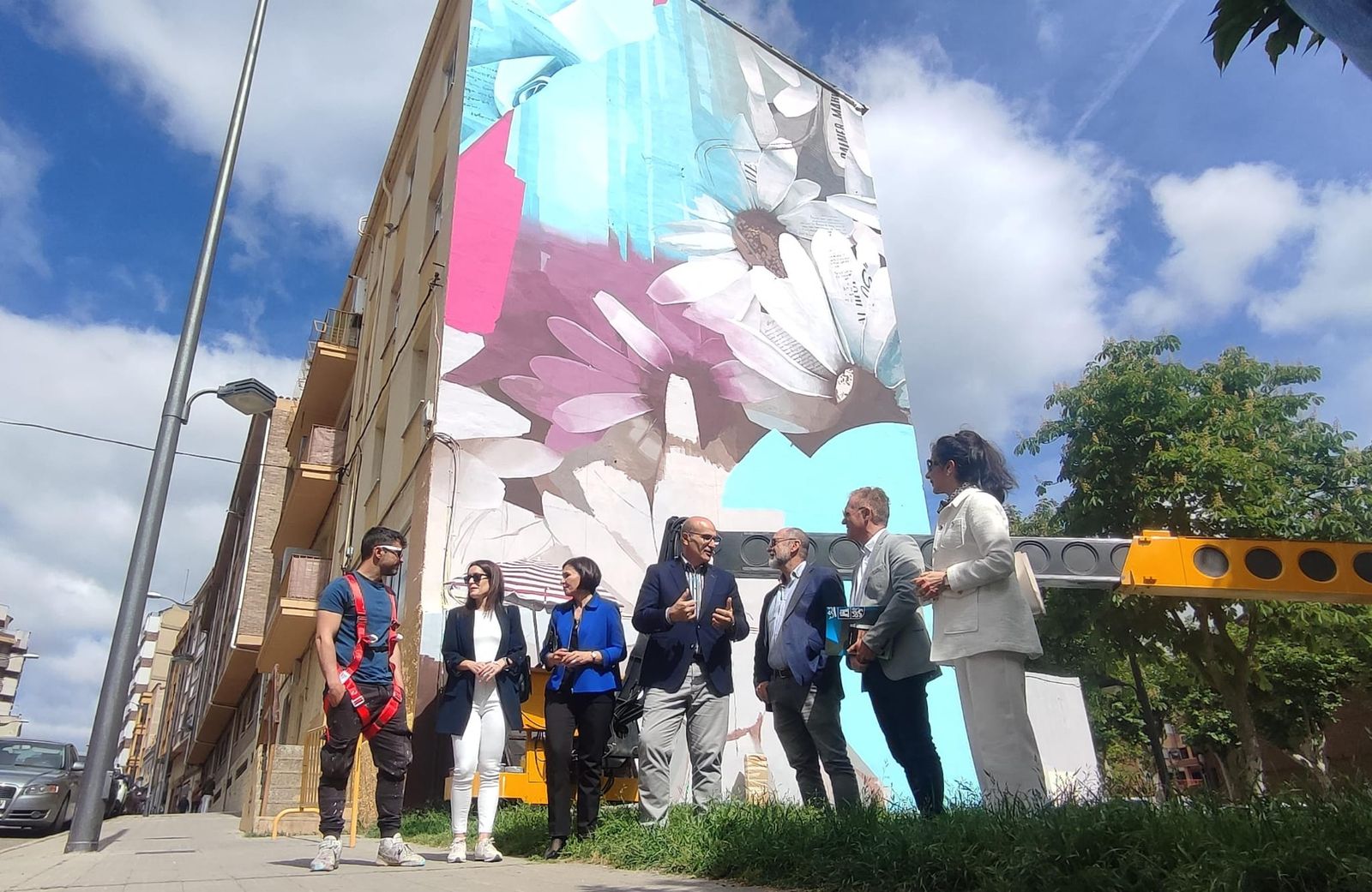 Presentación del mural dedicado a la lectura