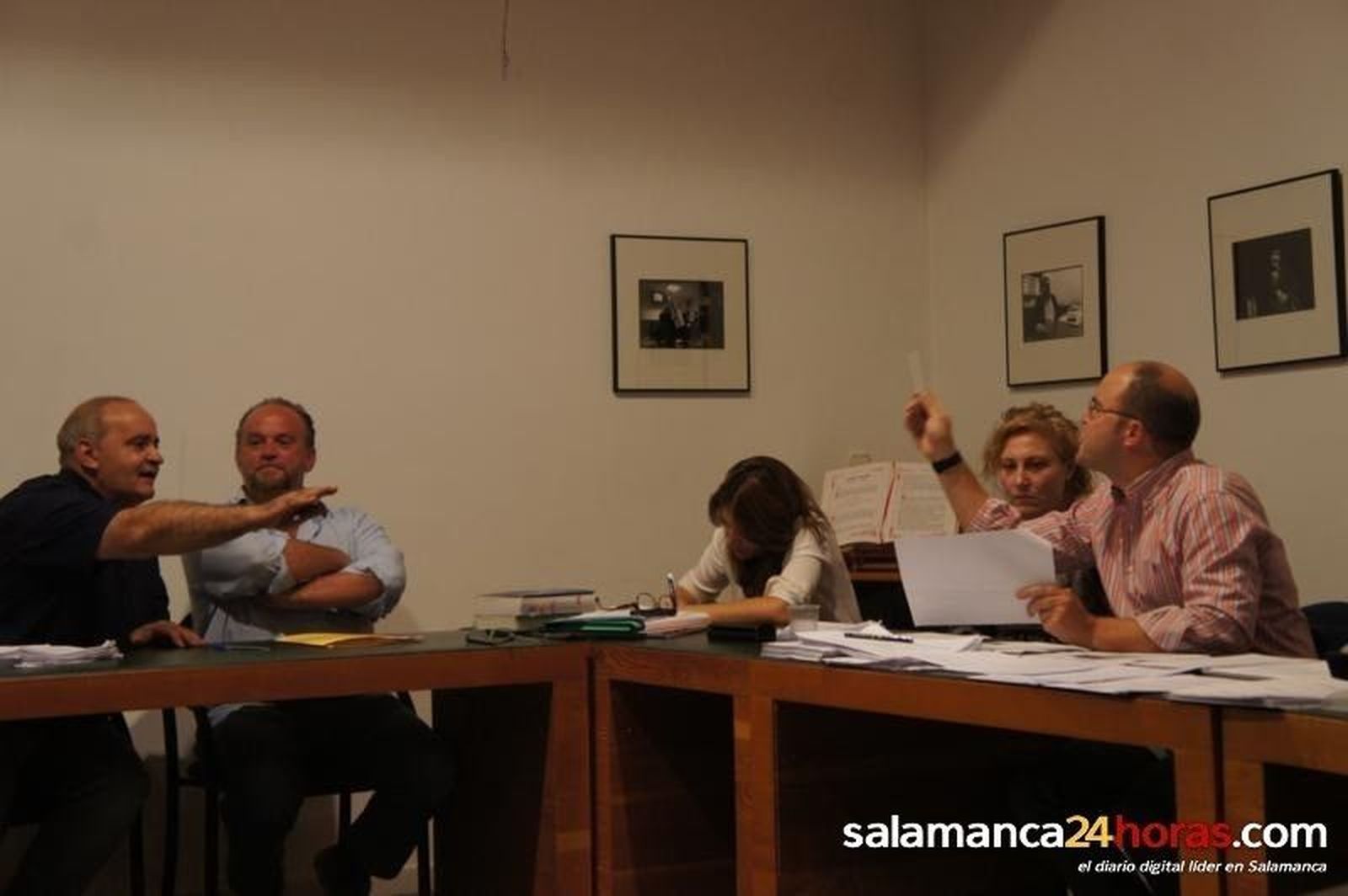 Un tenso Pleno confirma la salida de José Antonio Belda y la condición de José Martín como concejal no adscrito