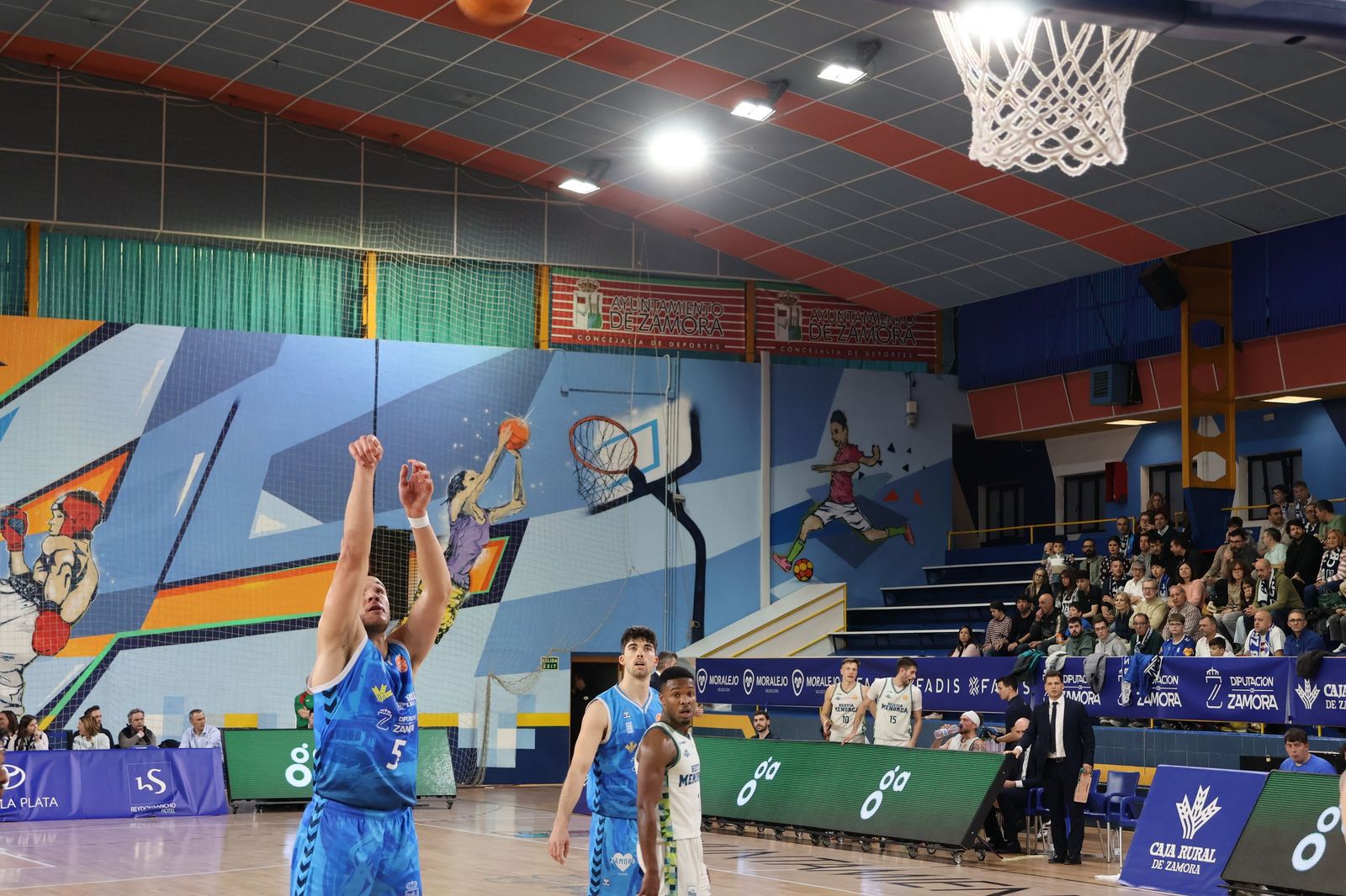 GALERÍA | El duelo entre el CB Zamora y el Hestia Menorca, en imágenes