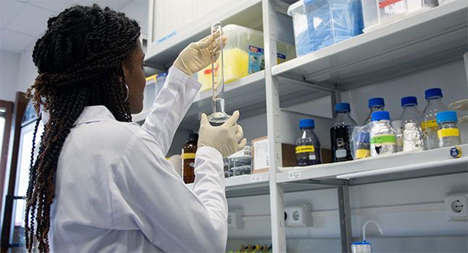 La Universidad de Salamanca actualiza el sistema informático de gestión de laboratorios