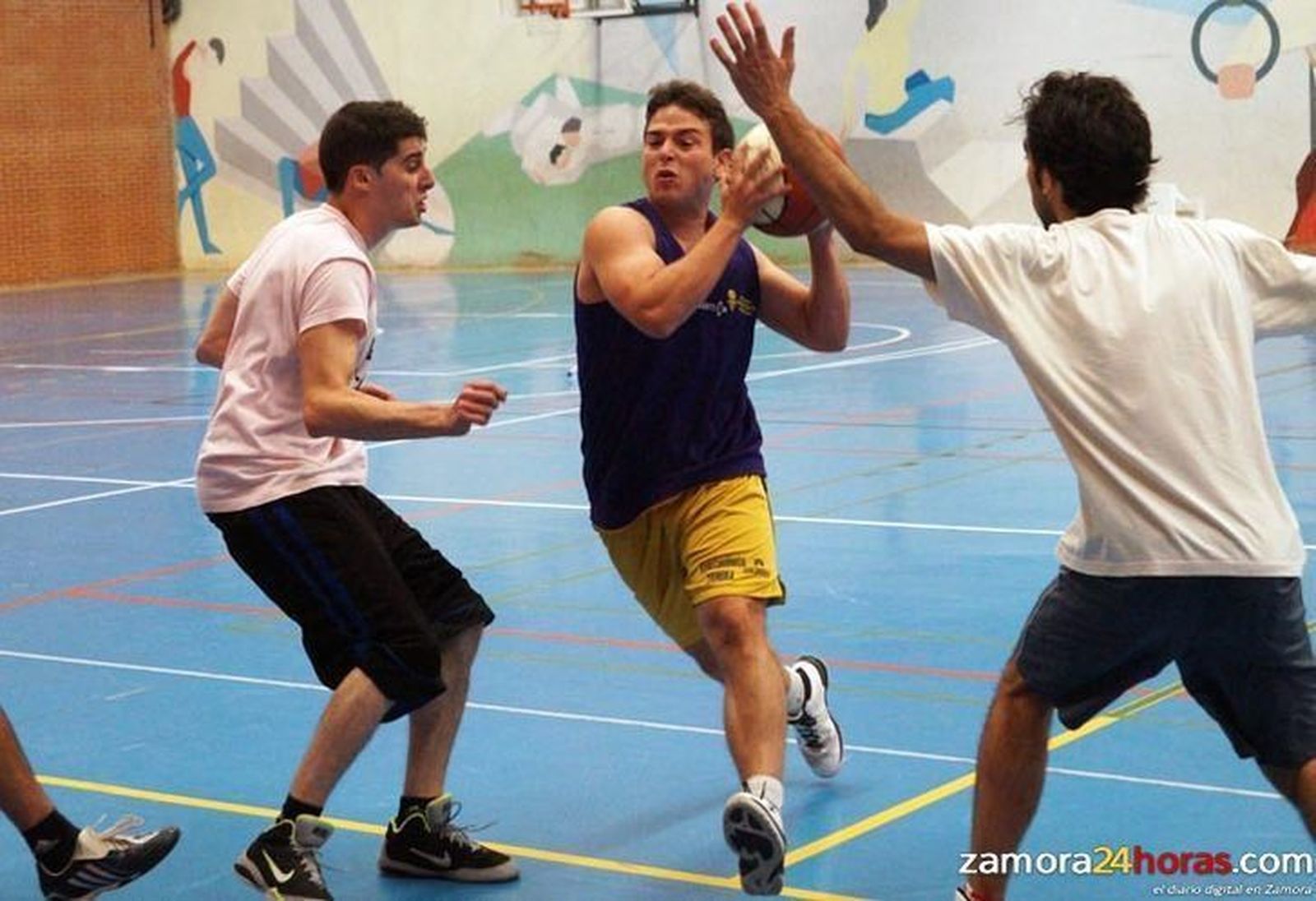 El Torneo de San Pedro de baloncesto 3x3 determina a sus cuatro semifinalistas