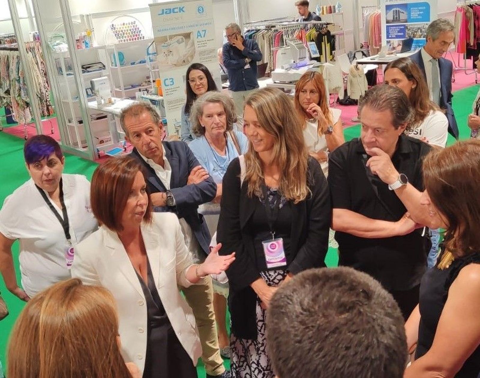 La Junta y CEOE Castilla y León promueven la participación de empresas de la Comunidad en la 'Feria Km0 Moda' dentro de la Mercedes Fashion Week Madrid