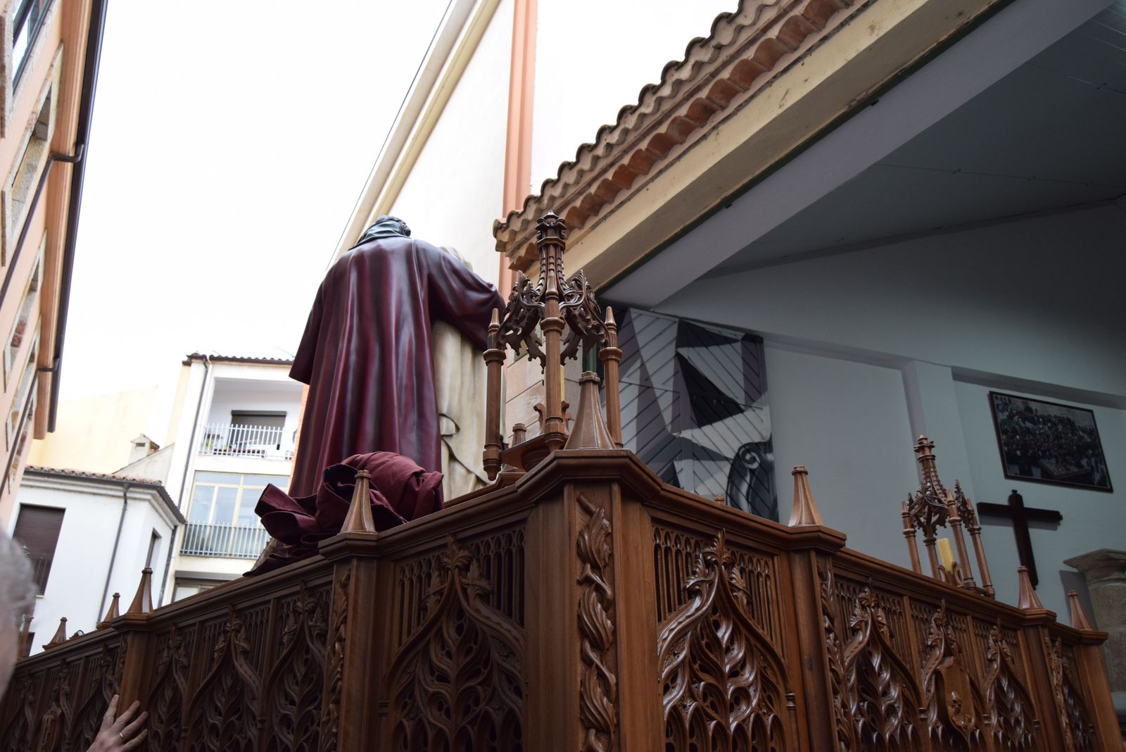 traslado-de-los-pasos-de-semana-santa-a-la-carpa-3