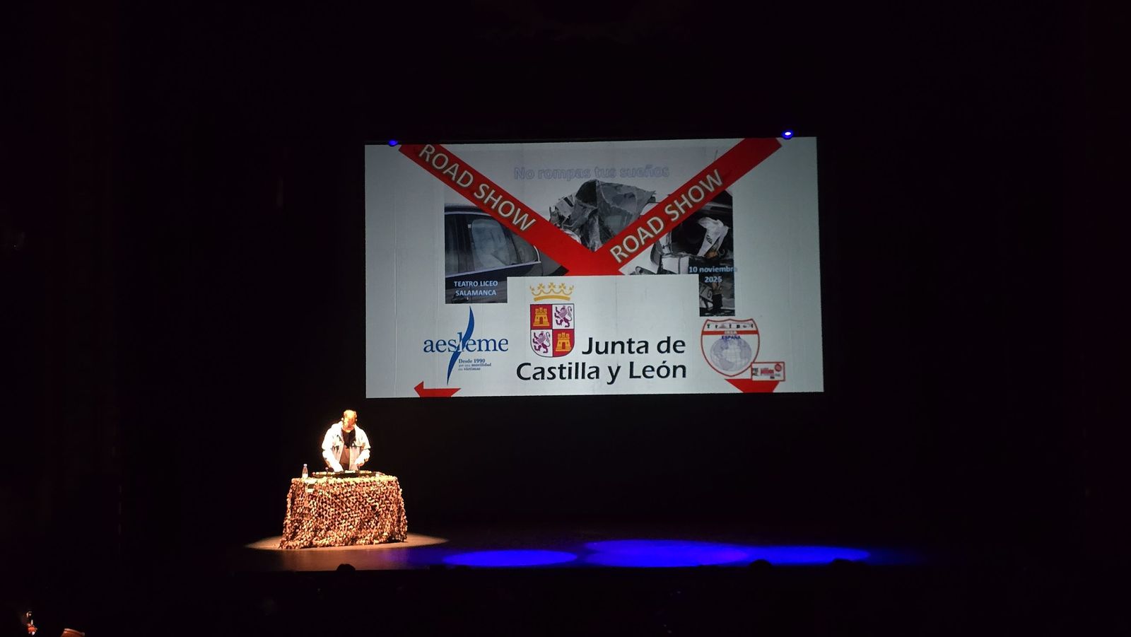 El concejal de Protección Ciudadana y Tráfico, Ángel Molina, asiste a la actividad escolar de concienciación sobre seguridad vial de Aesleme