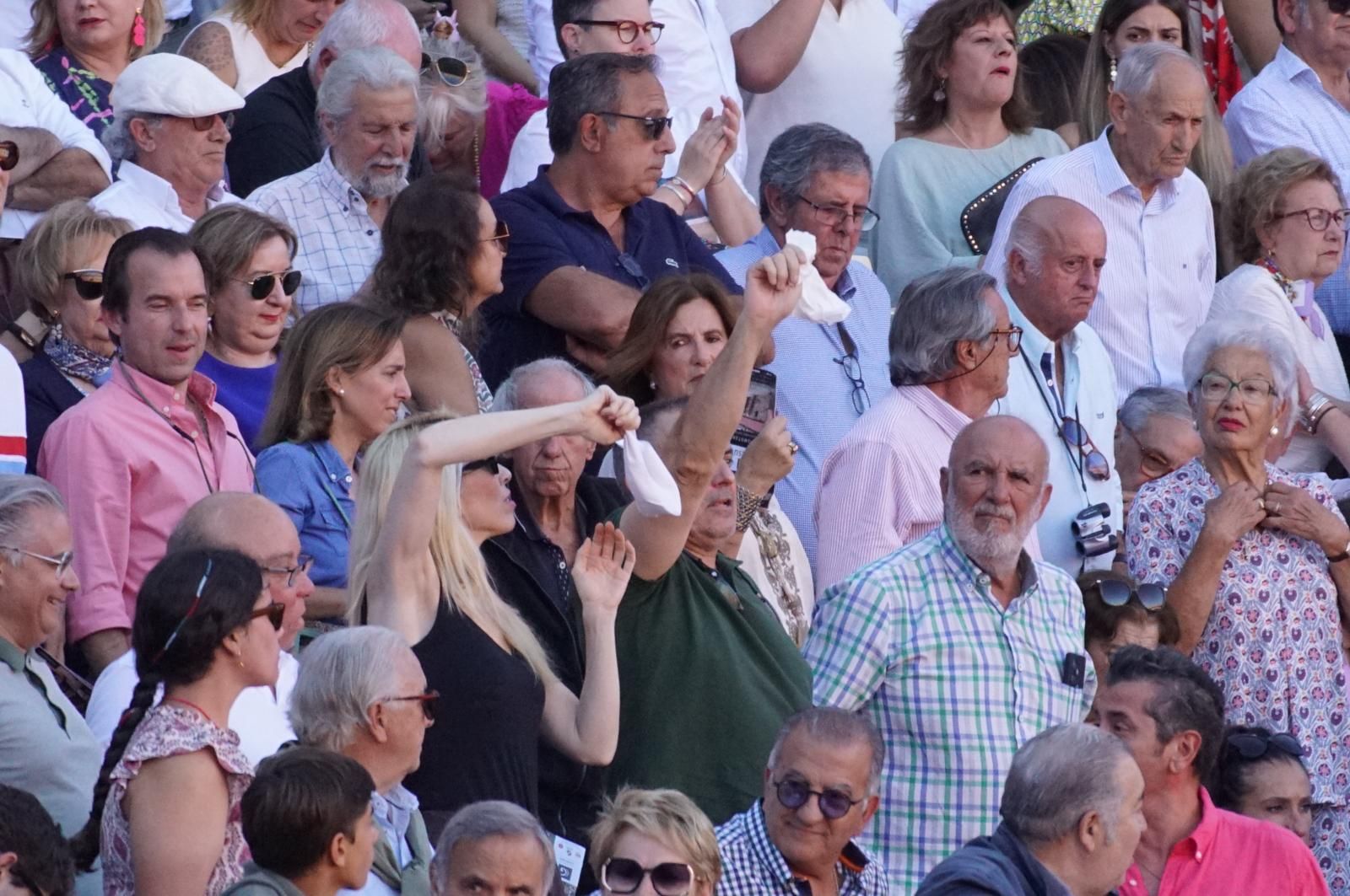 Así ha vivido la afición de La Glorieta el primer cartel de figuras de la feria: imágenes del ambiente en los tendidos y en el patio de cuadrillas